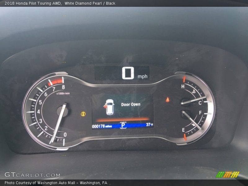 White Diamond Pearl / Black 2018 Honda Pilot Touring AWD