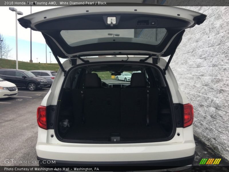 White Diamond Pearl / Black 2018 Honda Pilot Touring AWD