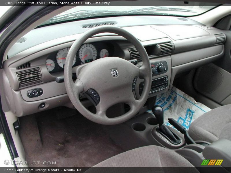 Stone White / Dark Slate Gray 2005 Dodge Stratus SXT Sedan