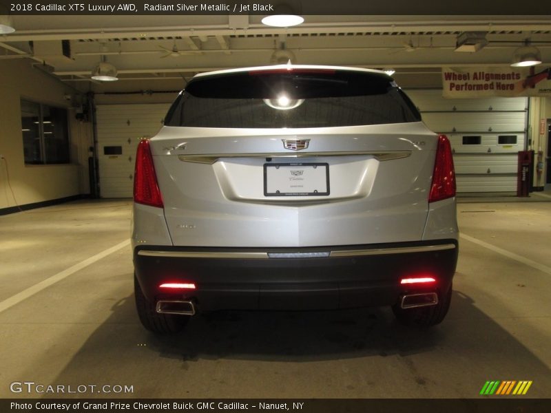 Radiant Silver Metallic / Jet Black 2018 Cadillac XT5 Luxury AWD