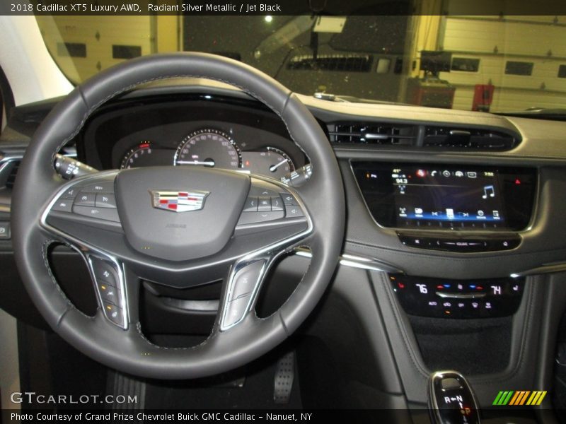 Radiant Silver Metallic / Jet Black 2018 Cadillac XT5 Luxury AWD