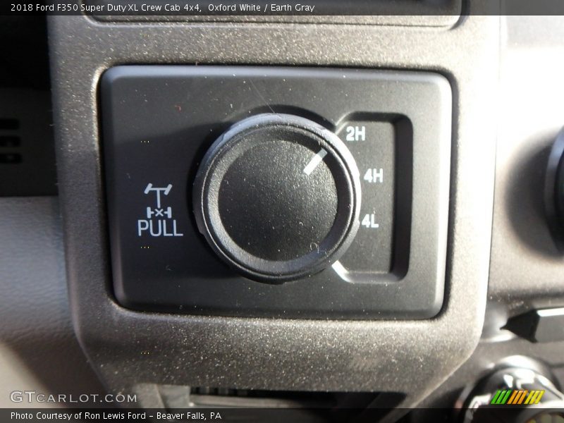 Oxford White / Earth Gray 2018 Ford F350 Super Duty XL Crew Cab 4x4