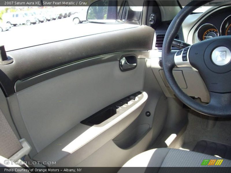 Silver Pearl Metallic / Gray 2007 Saturn Aura XE