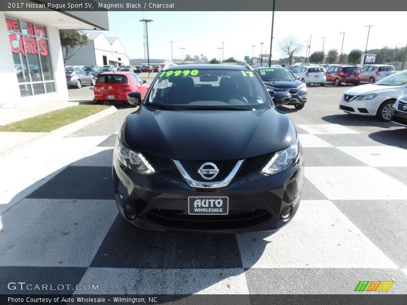 Magnetic Black / Charcoal 2017 Nissan Rogue Sport SV