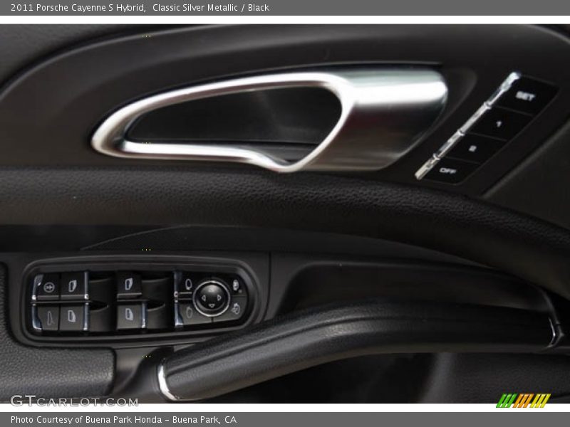 Classic Silver Metallic / Black 2011 Porsche Cayenne S Hybrid