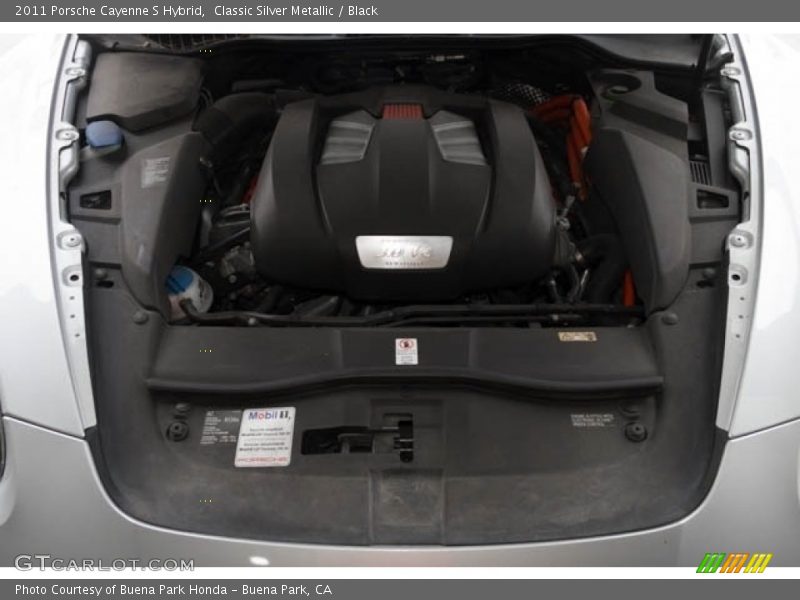 Classic Silver Metallic / Black 2011 Porsche Cayenne S Hybrid