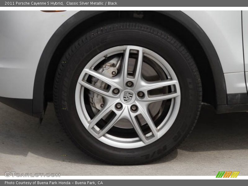 Classic Silver Metallic / Black 2011 Porsche Cayenne S Hybrid