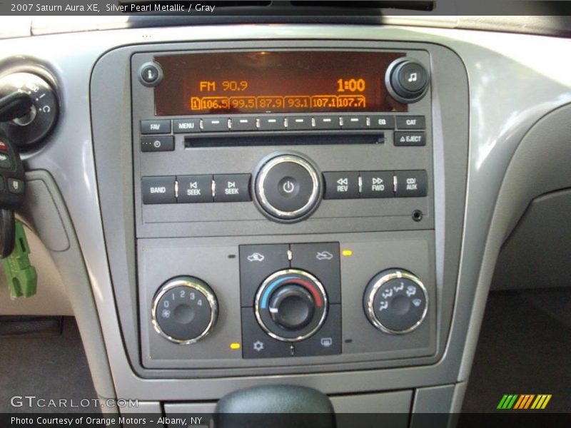 Silver Pearl Metallic / Gray 2007 Saturn Aura XE