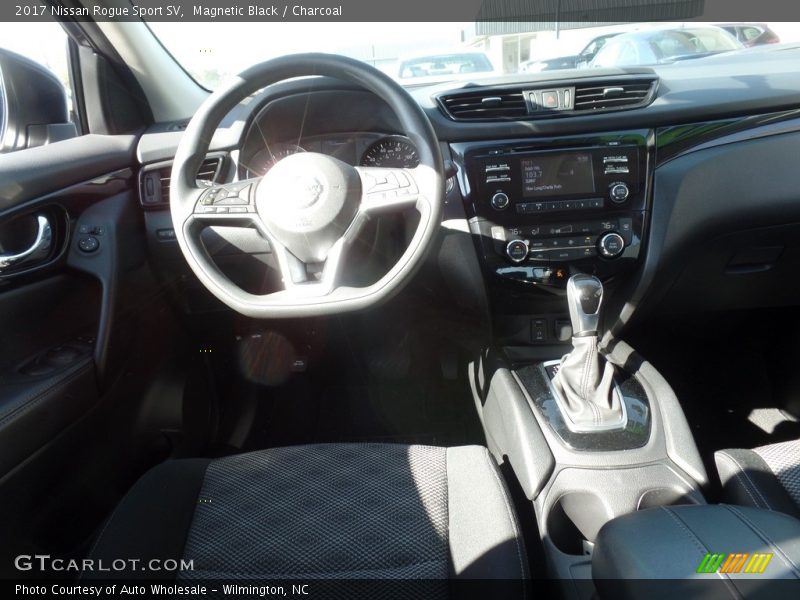 Magnetic Black / Charcoal 2017 Nissan Rogue Sport SV