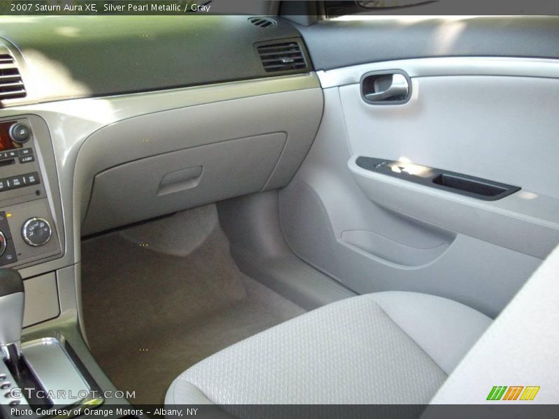 Silver Pearl Metallic / Gray 2007 Saturn Aura XE
