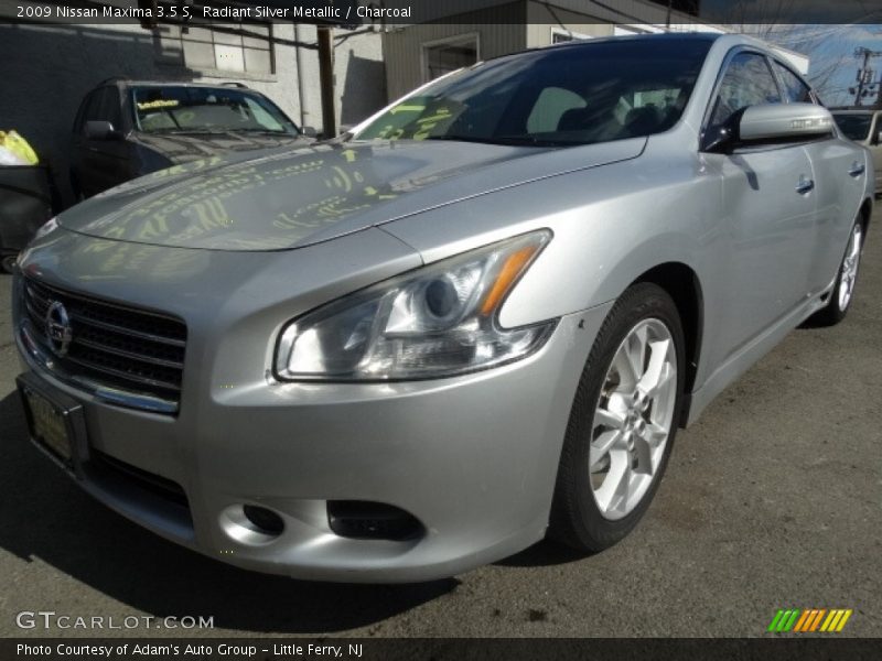 Radiant Silver Metallic / Charcoal 2009 Nissan Maxima 3.5 S