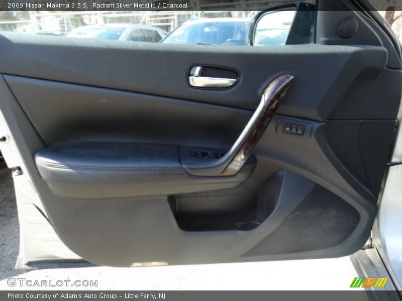 Radiant Silver Metallic / Charcoal 2009 Nissan Maxima 3.5 S