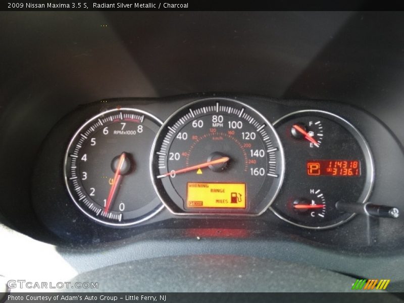 Radiant Silver Metallic / Charcoal 2009 Nissan Maxima 3.5 S