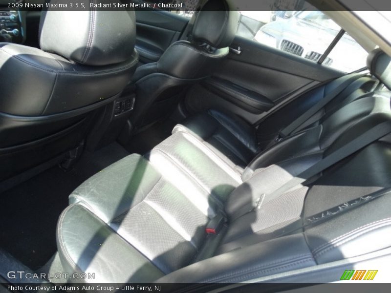 Radiant Silver Metallic / Charcoal 2009 Nissan Maxima 3.5 S