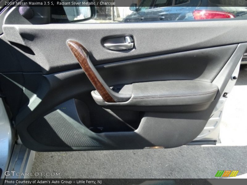 Radiant Silver Metallic / Charcoal 2009 Nissan Maxima 3.5 S
