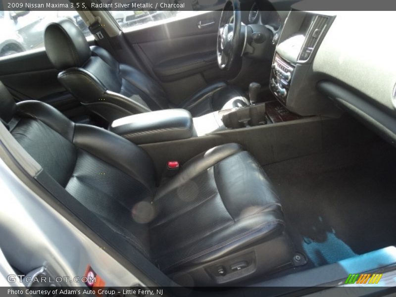 Radiant Silver Metallic / Charcoal 2009 Nissan Maxima 3.5 S