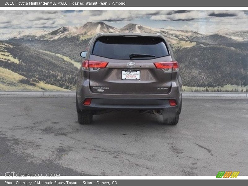 Toasted Walnut Pearl / Almond 2018 Toyota Highlander XLE AWD