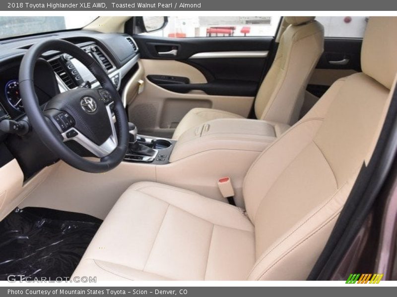 Toasted Walnut Pearl / Almond 2018 Toyota Highlander XLE AWD