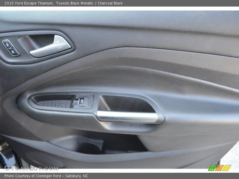 Tuxedo Black Metallic / Charcoal Black 2015 Ford Escape Titanium