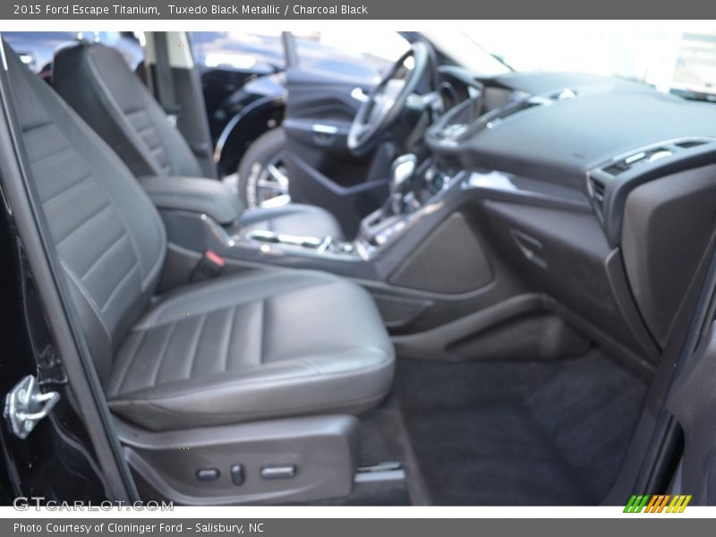 Tuxedo Black Metallic / Charcoal Black 2015 Ford Escape Titanium