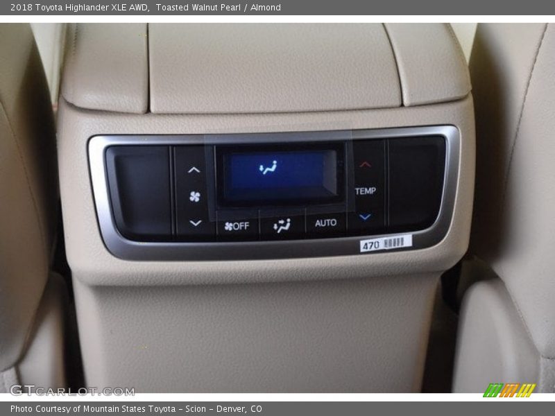 Toasted Walnut Pearl / Almond 2018 Toyota Highlander XLE AWD