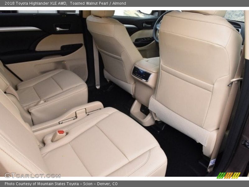Toasted Walnut Pearl / Almond 2018 Toyota Highlander XLE AWD
