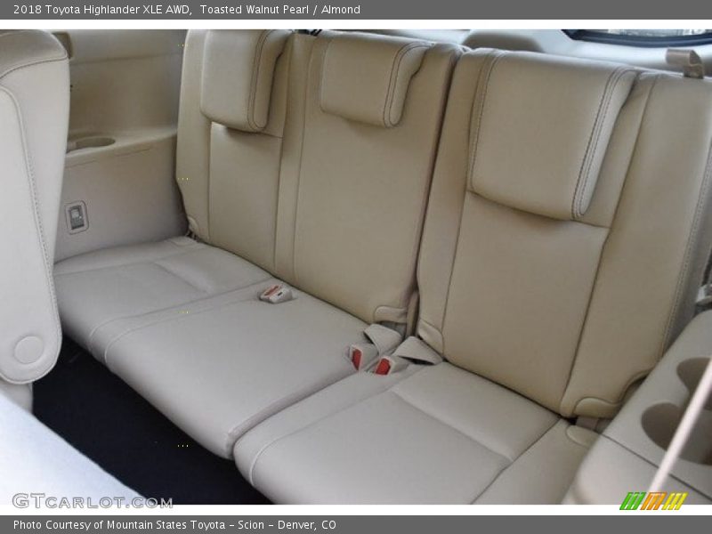 Toasted Walnut Pearl / Almond 2018 Toyota Highlander XLE AWD