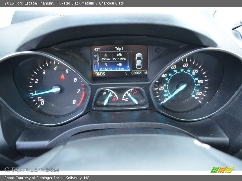 Tuxedo Black Metallic / Charcoal Black 2015 Ford Escape Titanium