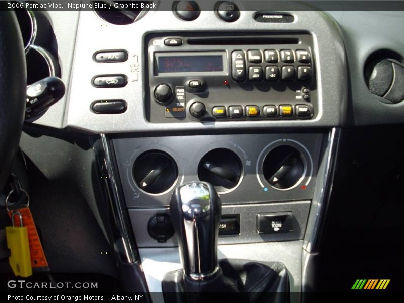 Neptune Blue / Graphite Black 2006 Pontiac Vibe