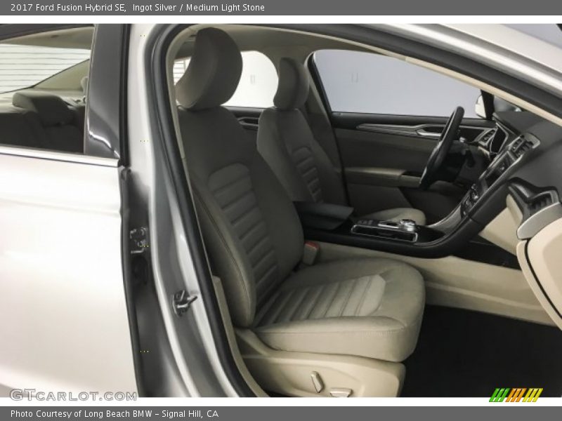 Ingot Silver / Medium Light Stone 2017 Ford Fusion Hybrid SE