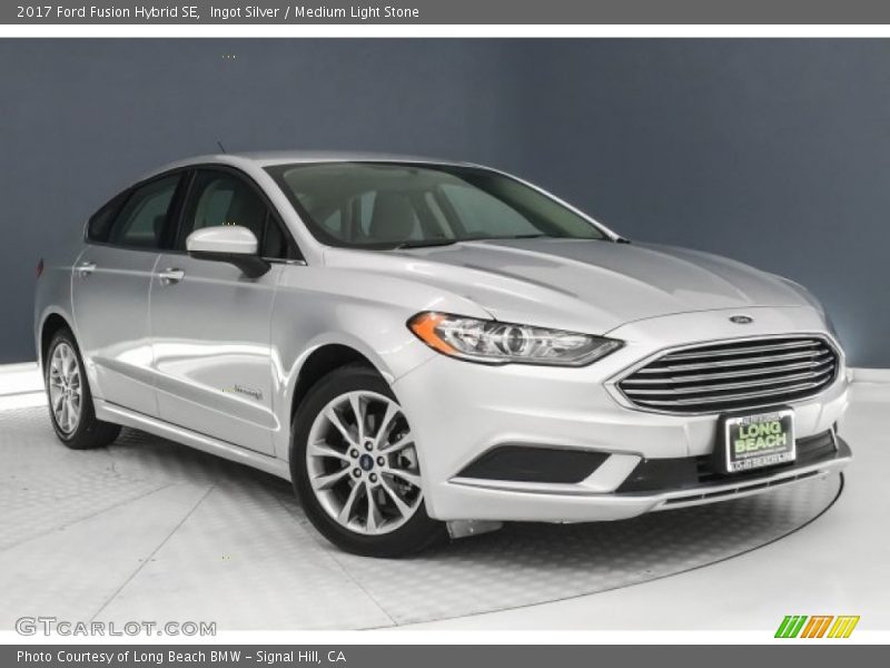 Ingot Silver / Medium Light Stone 2017 Ford Fusion Hybrid SE