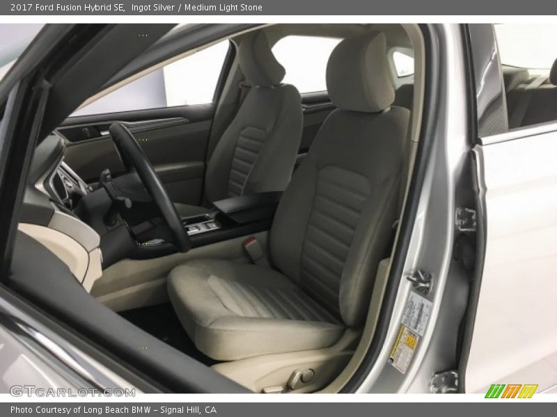 Ingot Silver / Medium Light Stone 2017 Ford Fusion Hybrid SE