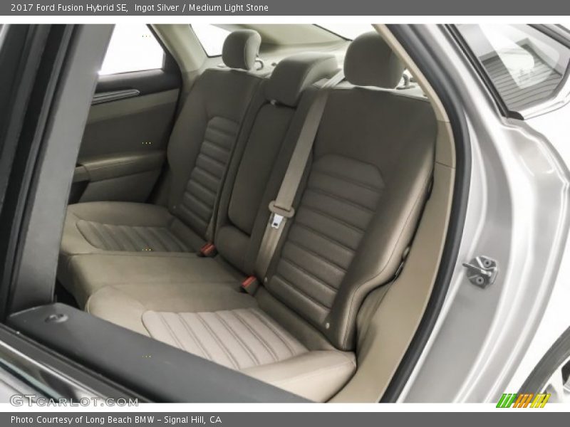 Ingot Silver / Medium Light Stone 2017 Ford Fusion Hybrid SE