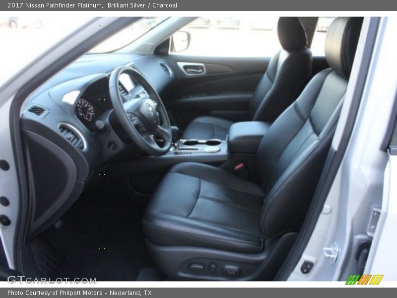 Brilliant Silver / Charcoal 2017 Nissan Pathfinder Platinum