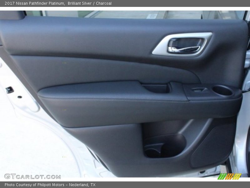Brilliant Silver / Charcoal 2017 Nissan Pathfinder Platinum