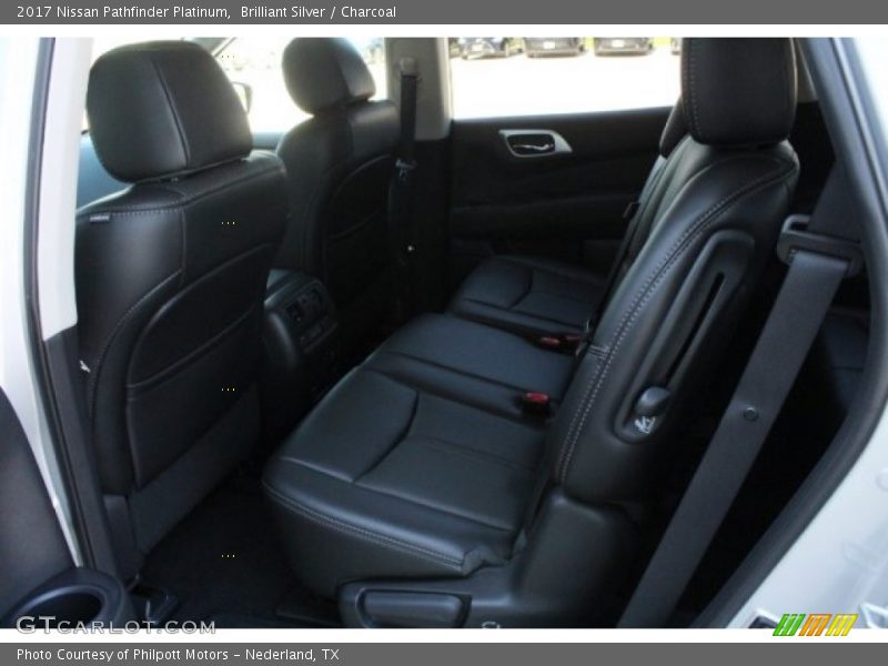 Brilliant Silver / Charcoal 2017 Nissan Pathfinder Platinum