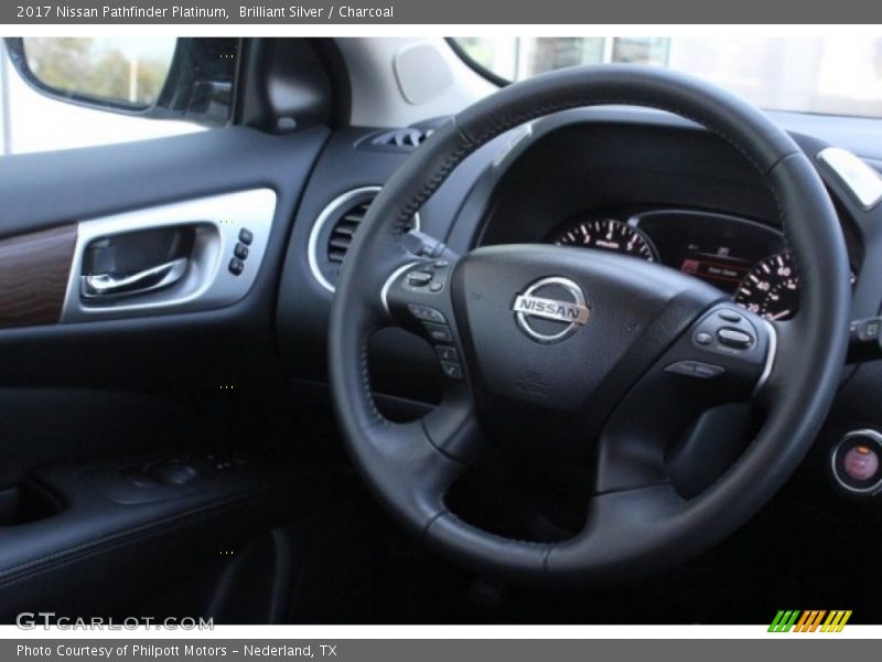 Brilliant Silver / Charcoal 2017 Nissan Pathfinder Platinum