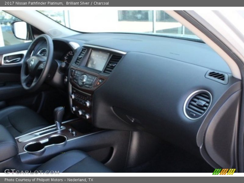 Brilliant Silver / Charcoal 2017 Nissan Pathfinder Platinum