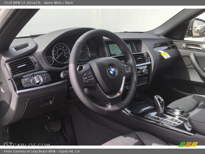 Alpine White / Black 2018 BMW X4 xDrive28i
