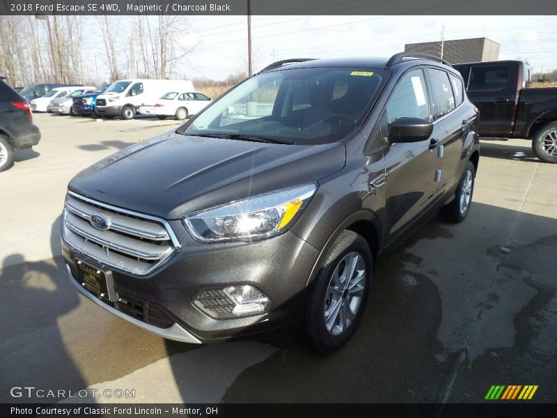 Magnetic / Charcoal Black 2018 Ford Escape SE 4WD