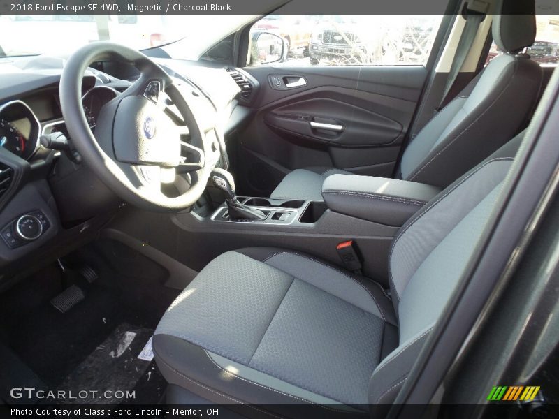 Magnetic / Charcoal Black 2018 Ford Escape SE 4WD