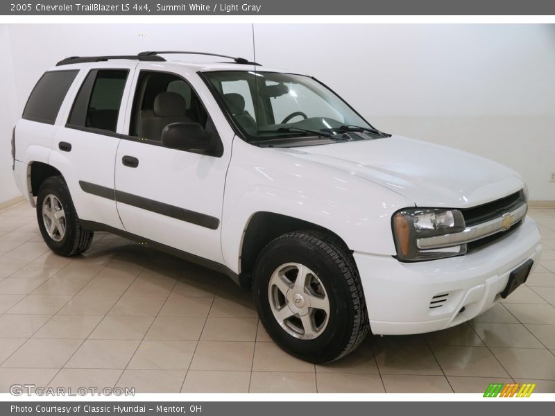 Summit White / Light Gray 2005 Chevrolet TrailBlazer LS 4x4