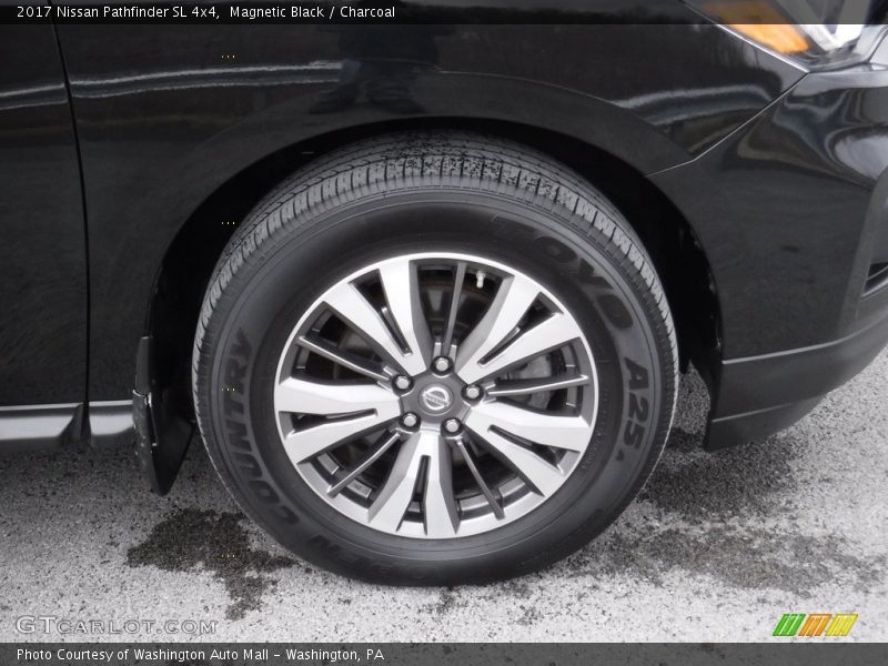 Magnetic Black / Charcoal 2017 Nissan Pathfinder SL 4x4