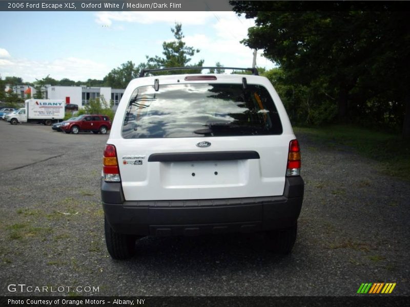 Oxford White / Medium/Dark Flint 2006 Ford Escape XLS