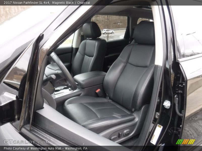 Magnetic Black / Charcoal 2017 Nissan Pathfinder SL 4x4