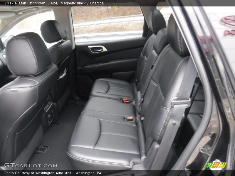 Magnetic Black / Charcoal 2017 Nissan Pathfinder SL 4x4