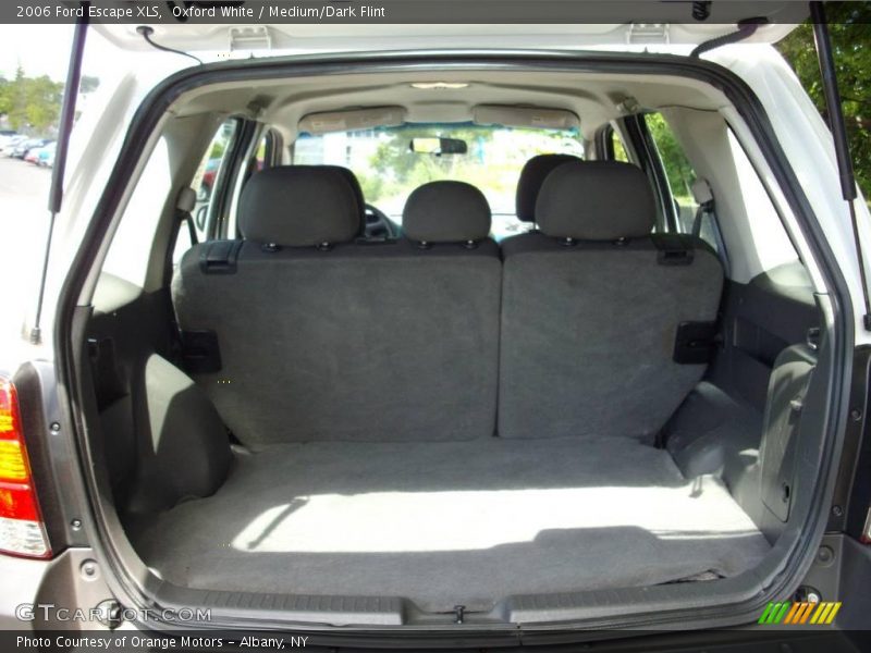 Oxford White / Medium/Dark Flint 2006 Ford Escape XLS