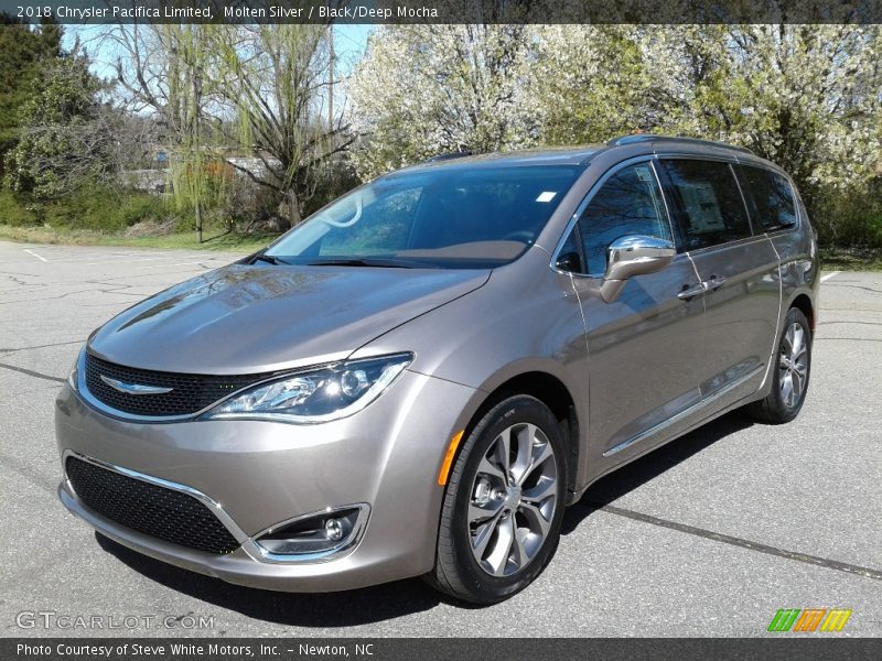 Front 3/4 View of 2018 Pacifica Limited