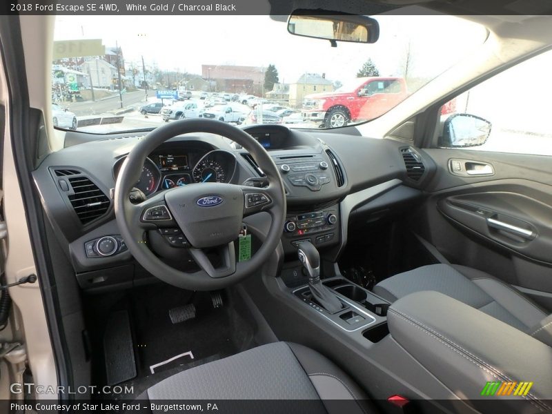 White Gold / Charcoal Black 2018 Ford Escape SE 4WD