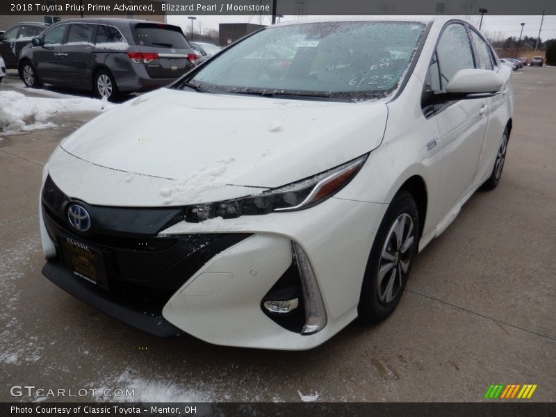 Front 3/4 View of 2018 Prius Prime Advanced